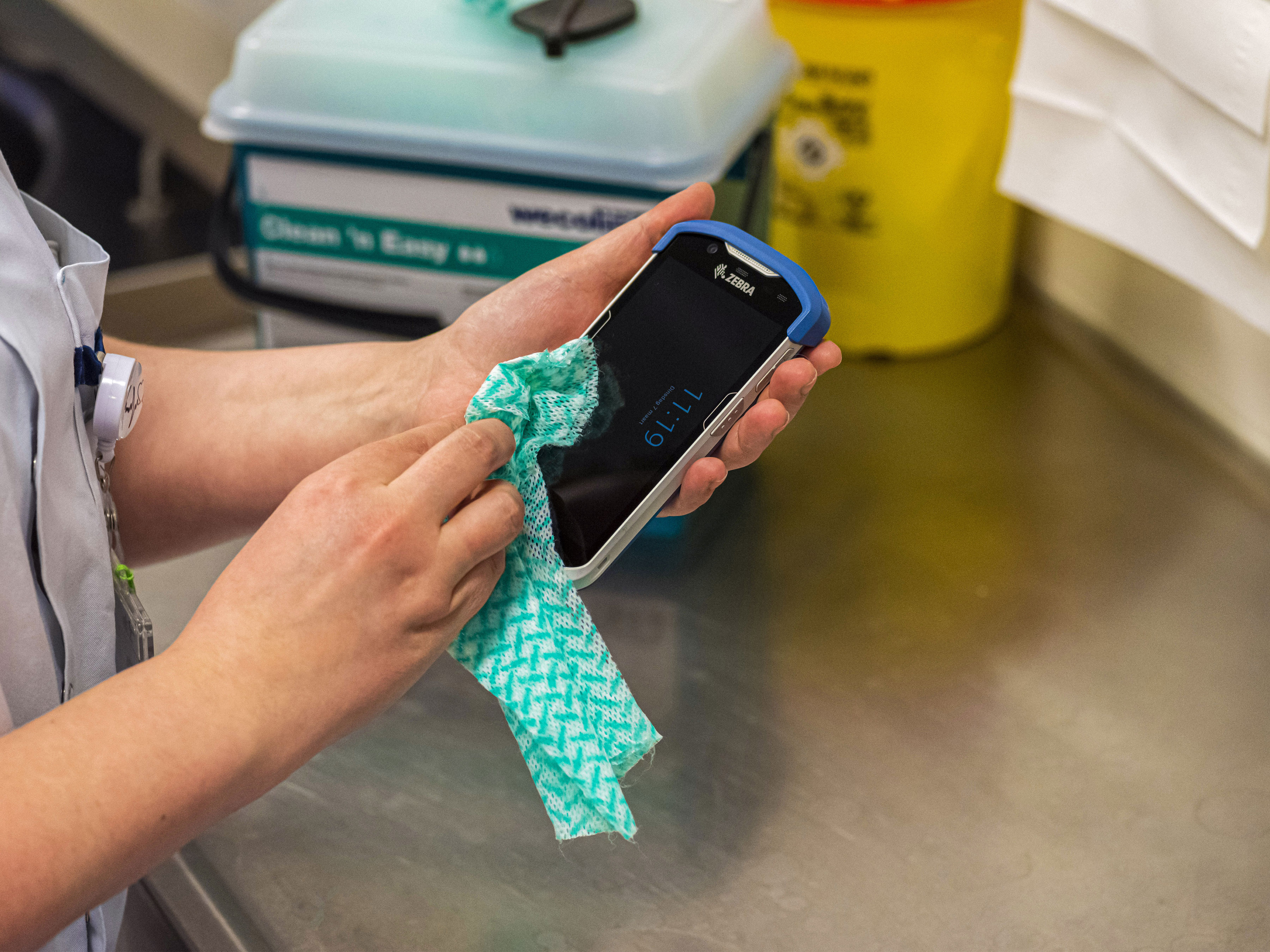 NHS Hull hospital with Zebra's device