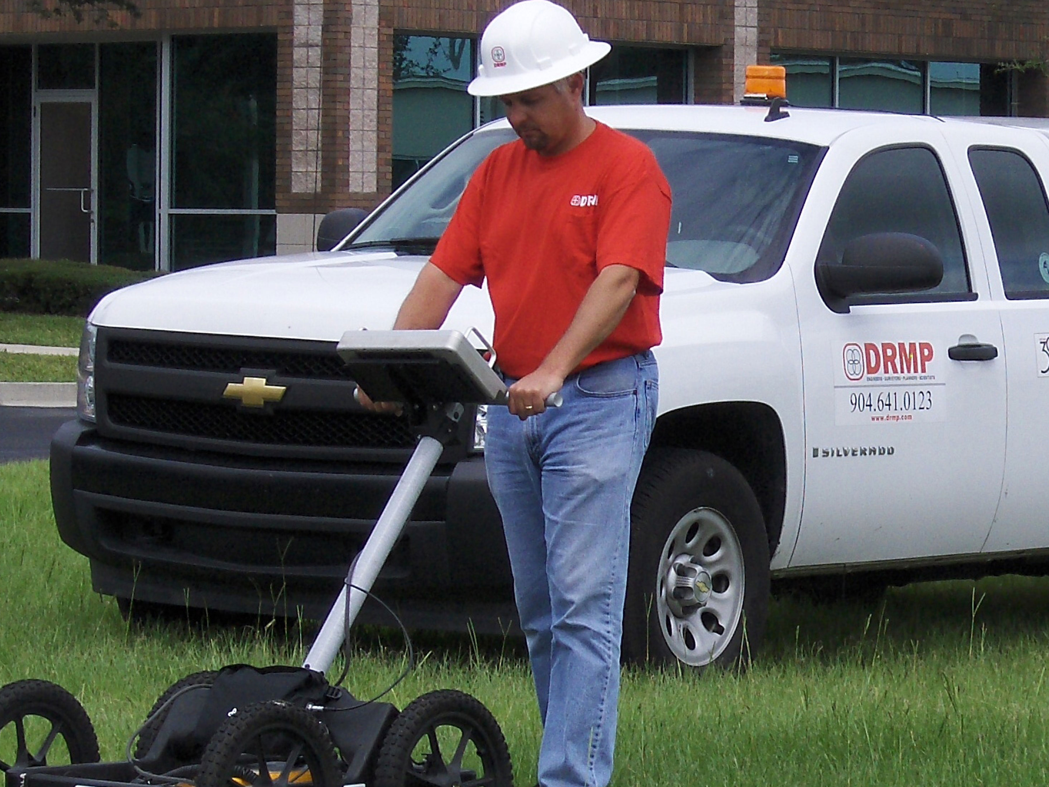 DRMP employee with RFID